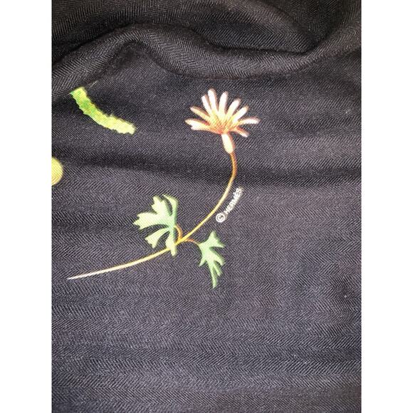 Hermes cashmere silk 54"x54" shawl Fleurs Et Plumes Black Floral 140 cm scarf - Picture 8 of 13